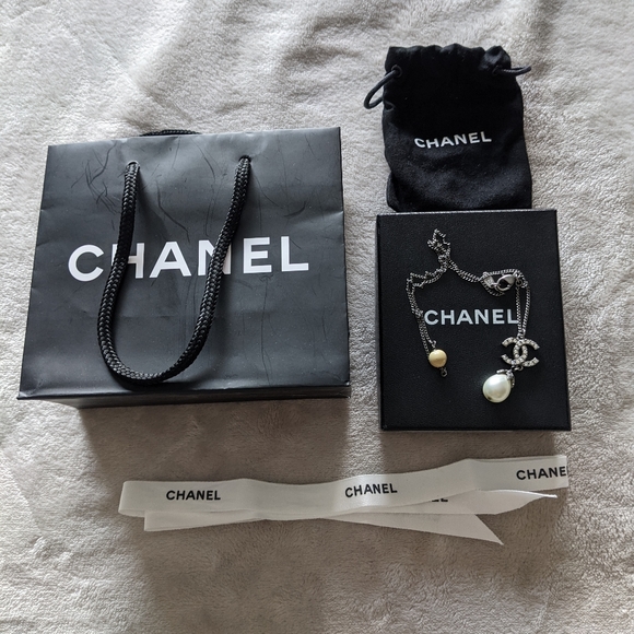 ✨ CHANEL✨ Necklace - Picture 7 of 7